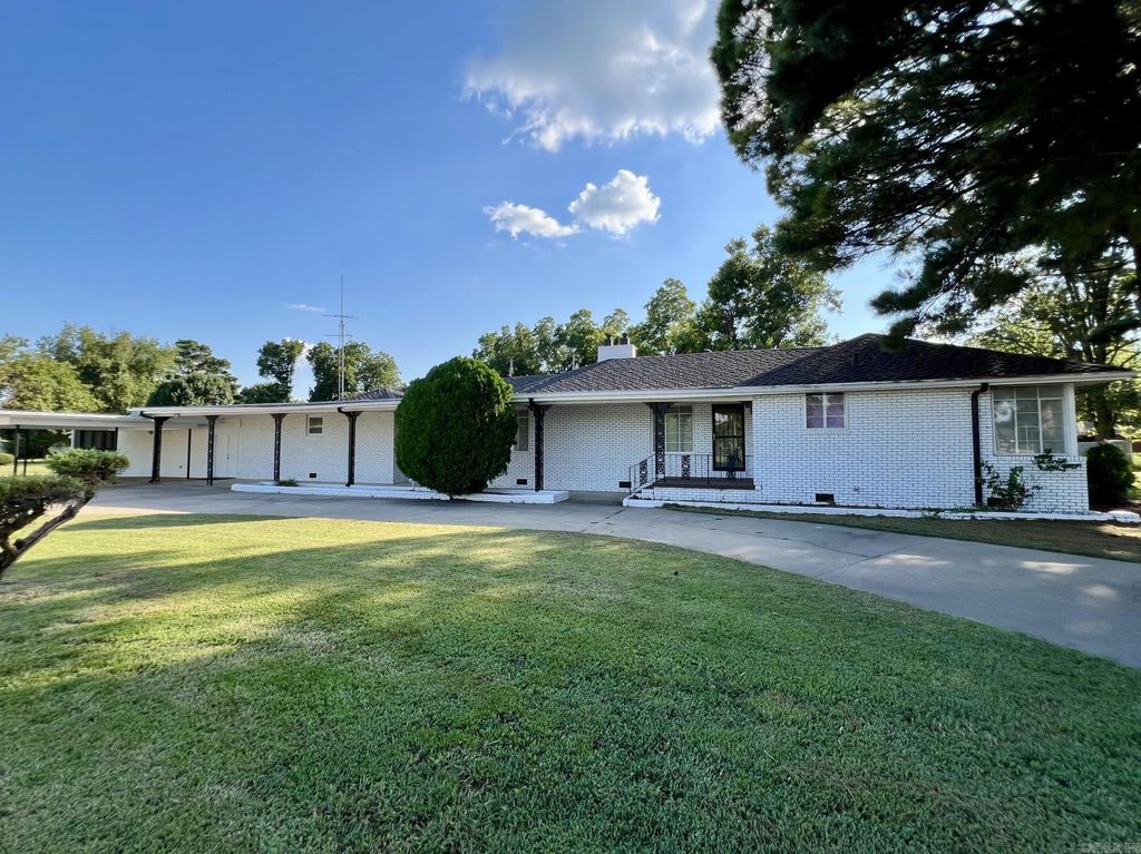 115 N Crest, Trumann, AR 72472