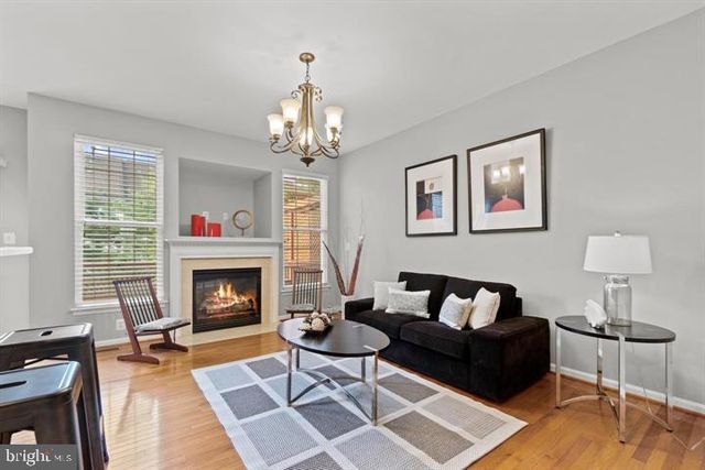 25840 KIRKWOOD SQ, Chantilly, VA 20152
