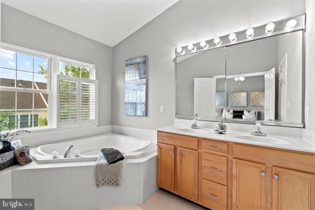 25840 KIRKWOOD SQ, Chantilly, VA 20152