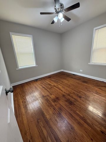 10154 S Calumet Avenue, Chicago, IL 60628