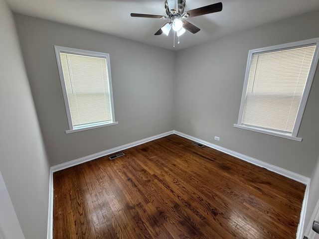 10154 S Calumet Avenue, Chicago, IL 60628