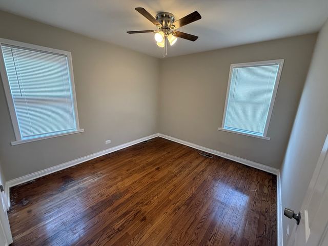 10154 S Calumet Avenue, Chicago, IL 60628