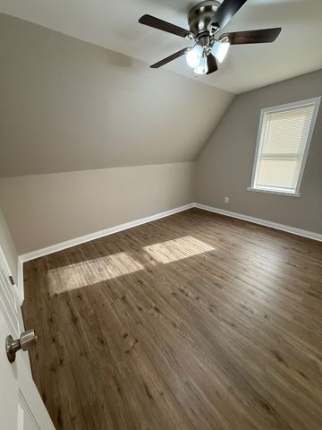 10154 S Calumet Avenue, Chicago, IL 60628