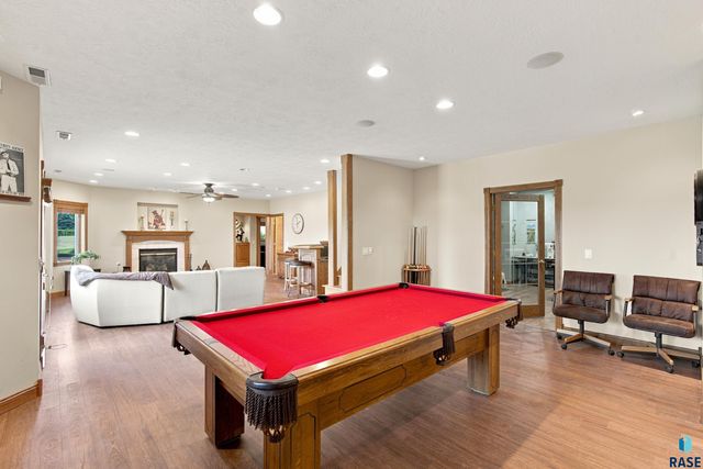 47588 255th St Street, Renner, SD 57055