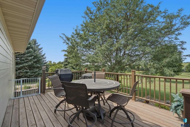 47588 255th St Street, Renner, SD 57055