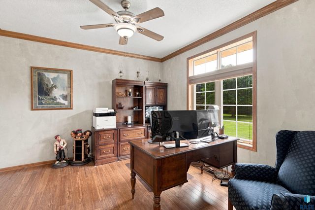 47588 255th St Street, Renner, SD 57055