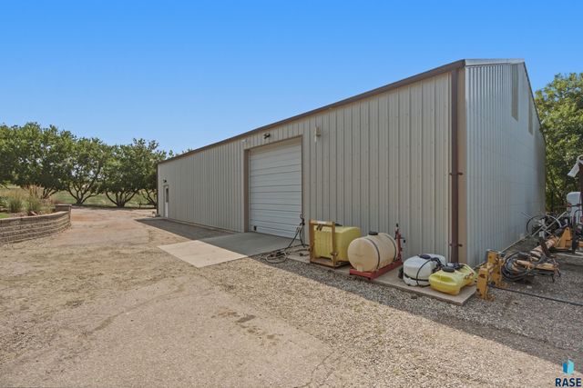 47588 255th St Street, Renner, SD 57055