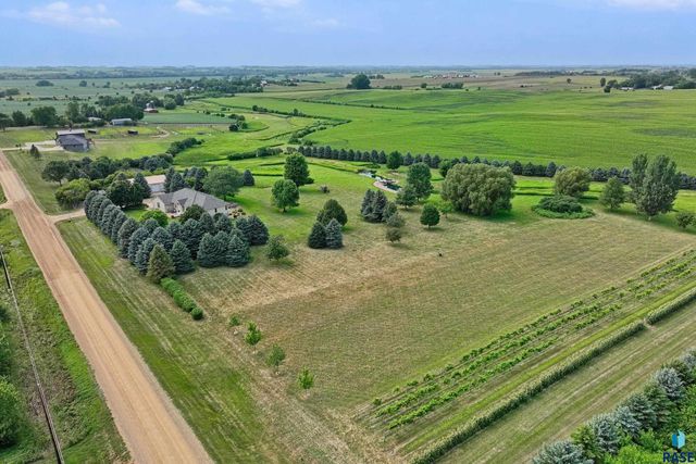 47588 255th St Street, Renner, SD 57055