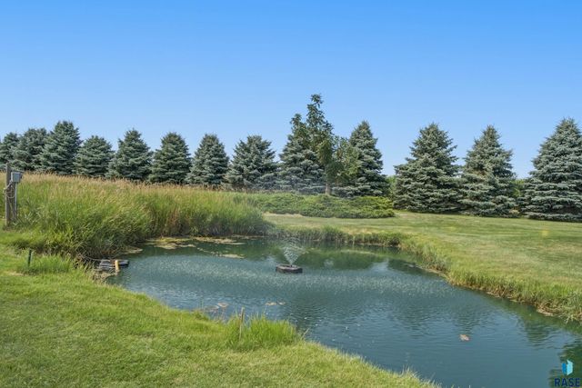 47588 255th St Street, Renner, SD 57055