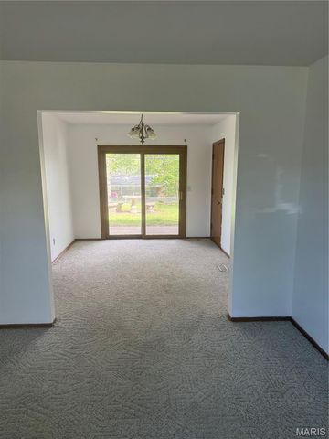 2436 Pinehurst Drive, Overland, MO 63114