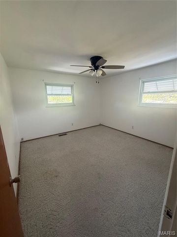 2436 Pinehurst Drive, Overland, MO 63114