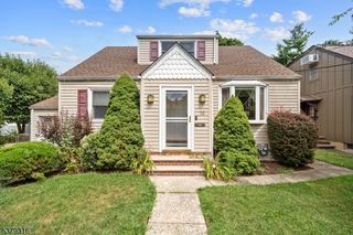 16 Marie Pl, Clifton City, NJ 07013