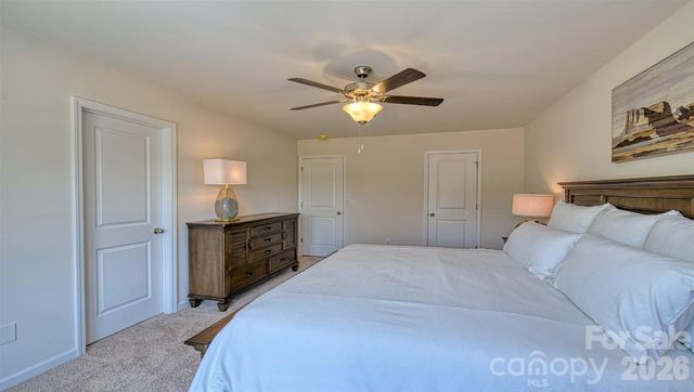 50 Creekview Road, Hendersonville, NC 28792