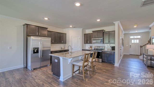50 Creekview Road, Hendersonville, NC 28792