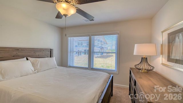50 Creekview Road, Hendersonville, NC 28792