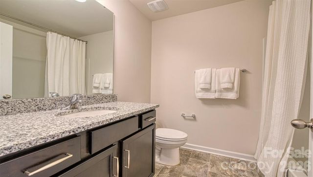 50 Creekview Road, Hendersonville, NC 28792