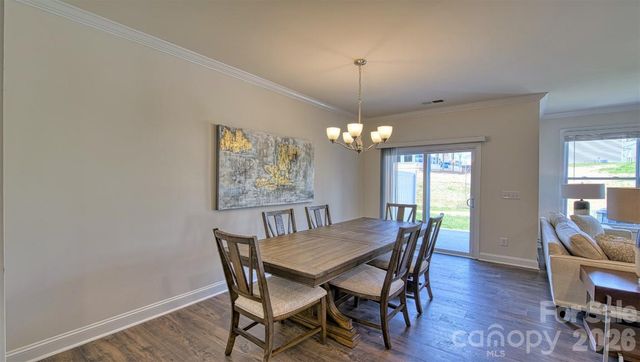 50 Creekview Road, Hendersonville, NC 28792