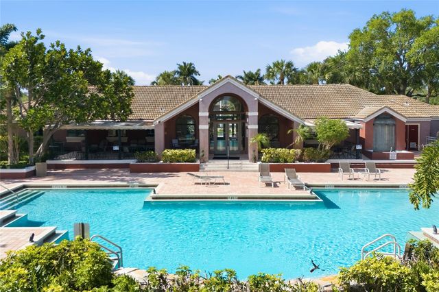 10265 GANDY BOULEVARD N 1806, St Petersburg, FL 33702