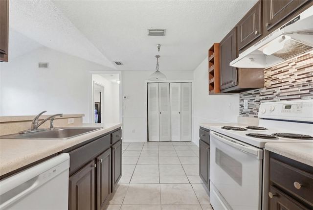 10265 GANDY BOULEVARD N 1806, St Petersburg, FL 33702