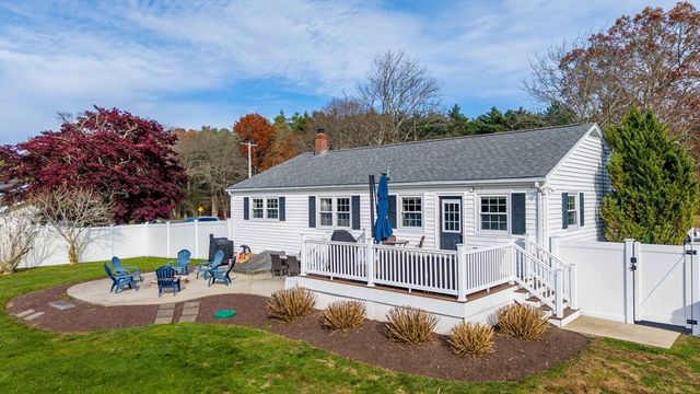 312 New Boston Rd, Fairhaven, MA 02719