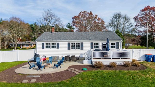 312 New Boston Rd, Fairhaven, MA 02719