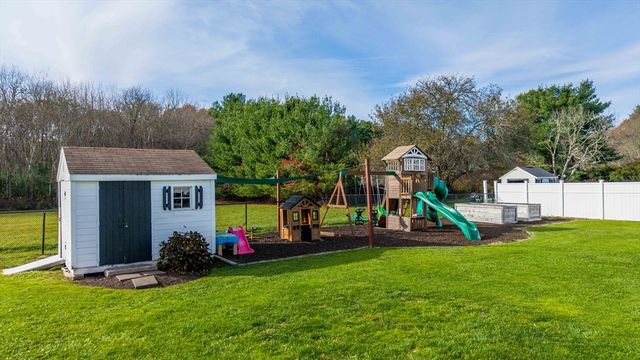 312 New Boston Rd, Fairhaven, MA 02719