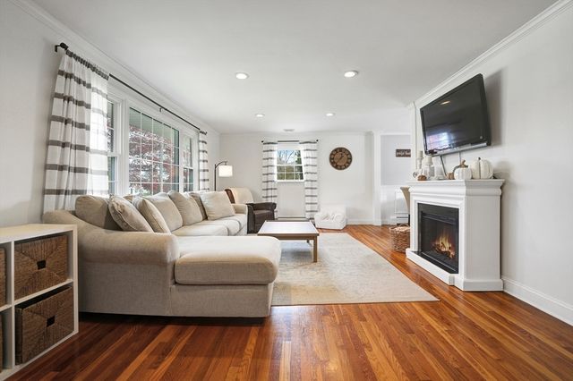 312 New Boston Rd, Fairhaven, MA 02719