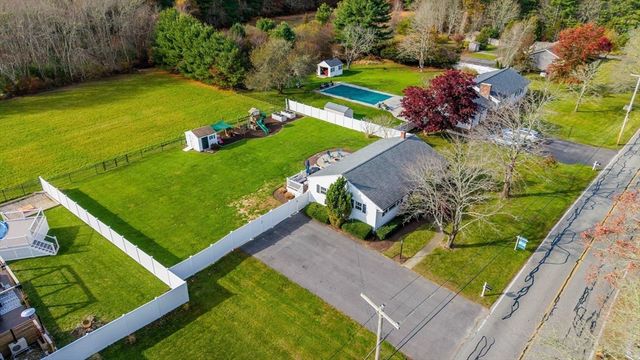 312 New Boston Rd, Fairhaven, MA 02719