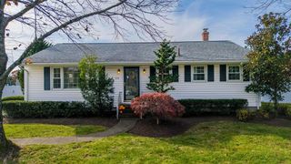 312 New Boston Rd, Fairhaven, MA 02719
