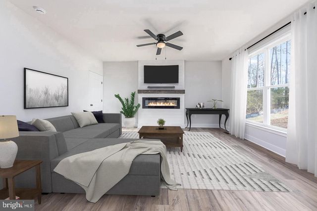 10128 FAIRVIEW RD, Partlow, VA 22534