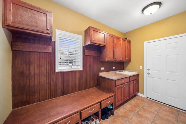 415 Ranch Road, Wheaton, IL 60187