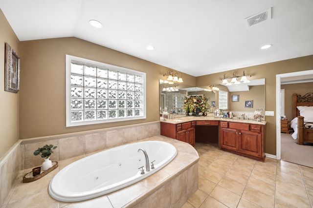 415 Ranch Road, Wheaton, IL 60187