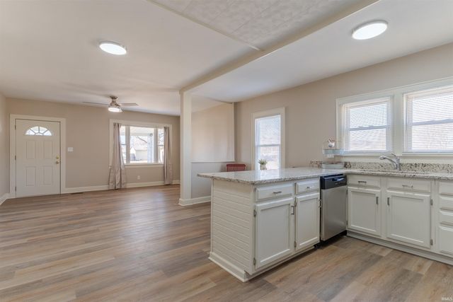 2520 S Weinbach Avenue, Evansville, IN 47714