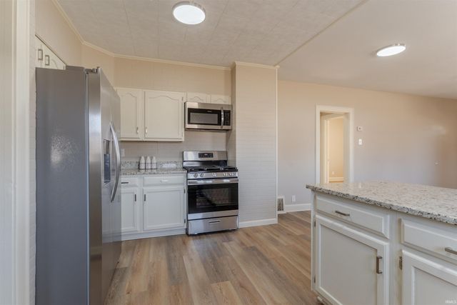 2520 S Weinbach Avenue, Evansville, IN 47714