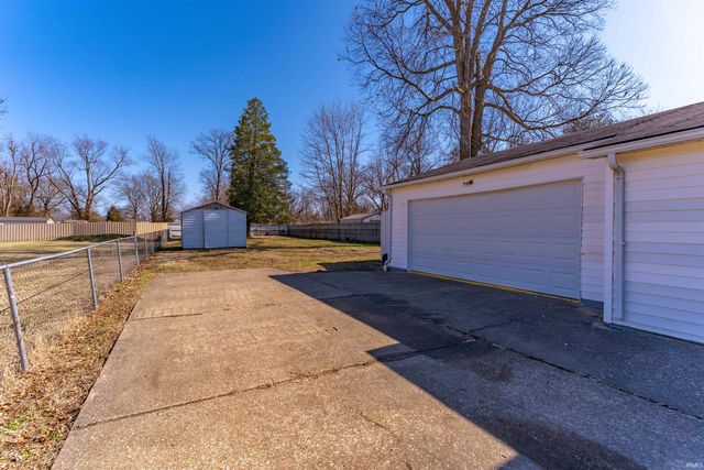 2520 S Weinbach Avenue, Evansville, IN 47714