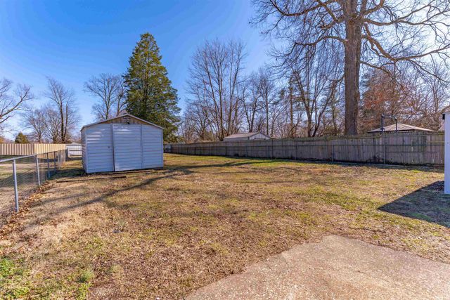 2520 S Weinbach Avenue, Evansville, IN 47714