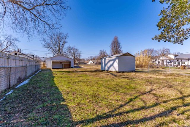 2520 S Weinbach Avenue, Evansville, IN 47714