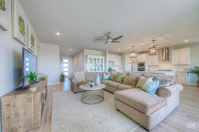 11035 Alcazar, Bakersfield, CA 93311