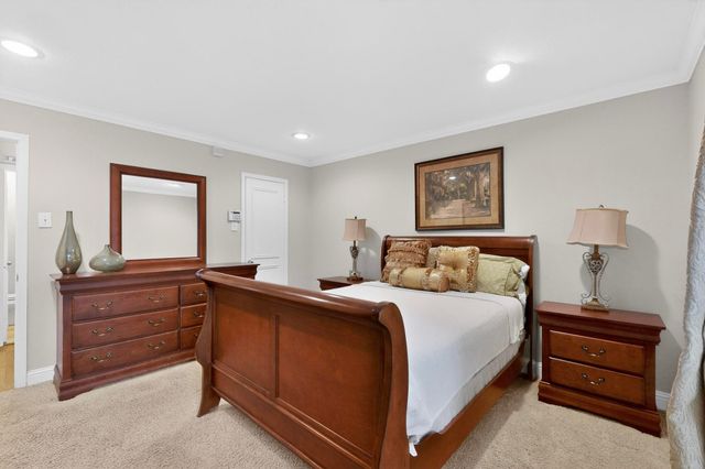 10534 Stone Canyon Road 111, Dallas, TX 75230