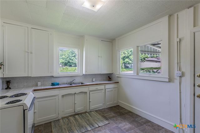 1303 S 15th Street, Temple, TX 76504
