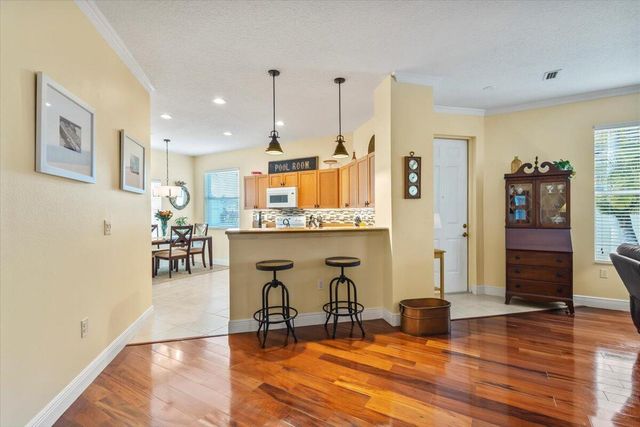 704 SW Rocky Bayou Terrace, Port St Lucie, FL 34986