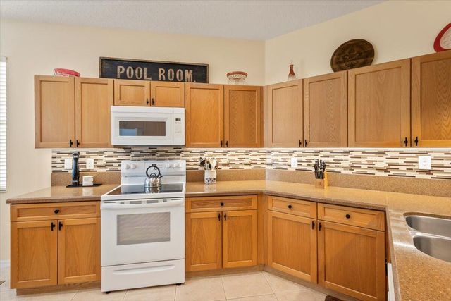 704 SW Rocky Bayou Terrace, Port St Lucie, FL 34986