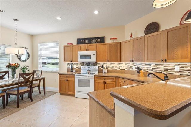 704 SW Rocky Bayou Terrace, Port St Lucie, FL 34986