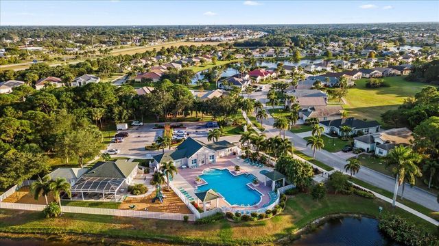 704 SW Rocky Bayou Terrace, Port St Lucie, FL 34986