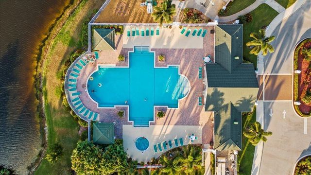 704 SW Rocky Bayou Terrace, Port St Lucie, FL 34986