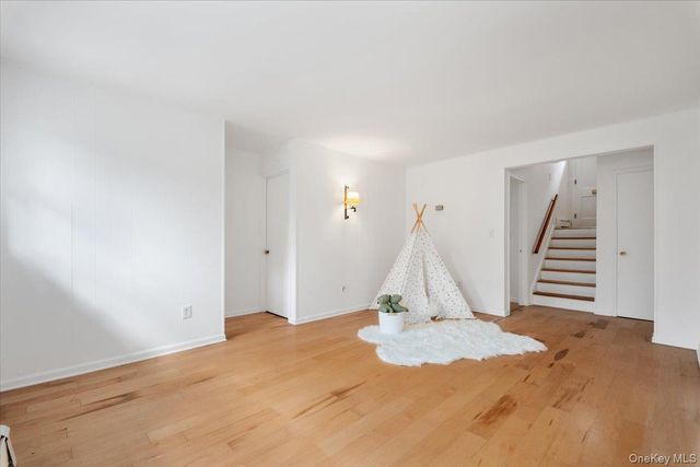 53 Jennings Road, White Plains, NY 10605