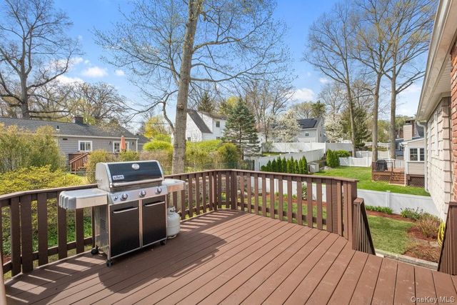 53 Jennings Road, White Plains, NY 10605