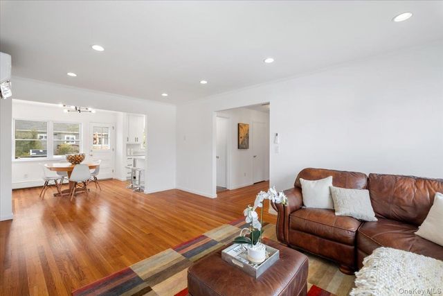 53 Jennings Road, White Plains, NY 10605