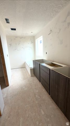 1063 N SUMMIT VIEW DR, Harrisville, UT 84404