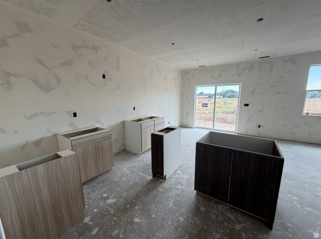 1063 N SUMMIT VIEW DR, Harrisville, UT 84404